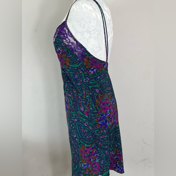 Vintage Vicotria’s Secret lingerie slip on size M - Picture 4 of 7